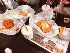 -The Habit Burger Grill 哈比特汉堡(爱琴海店)