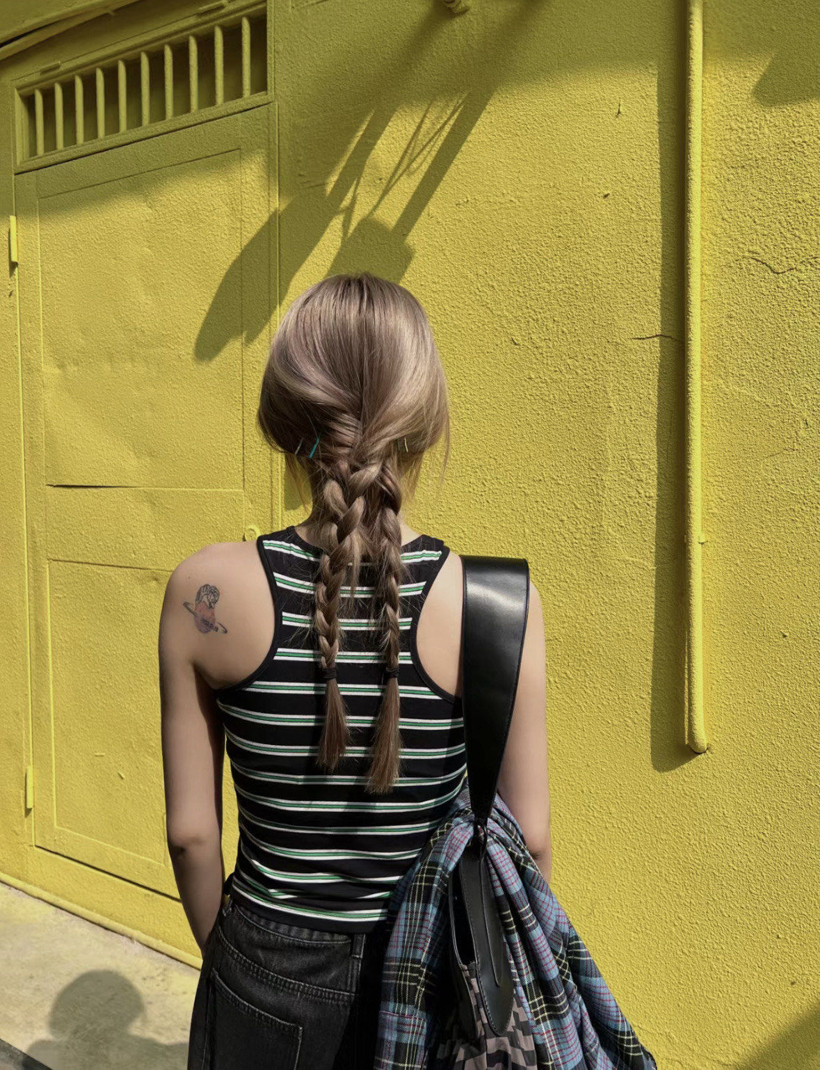 简简单单麻花 辫,不仅容易上手,而且百搭不挑人!