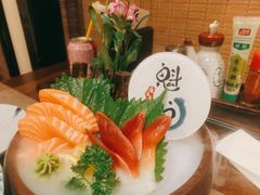 三文鱼刺身-魁炉居酒屋·深夜食堂(较场口店)