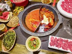 -宽板凳老灶火锅(台湾街店)