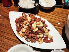 -泉畔人家·老济南经典鲁菜(大明湖店)