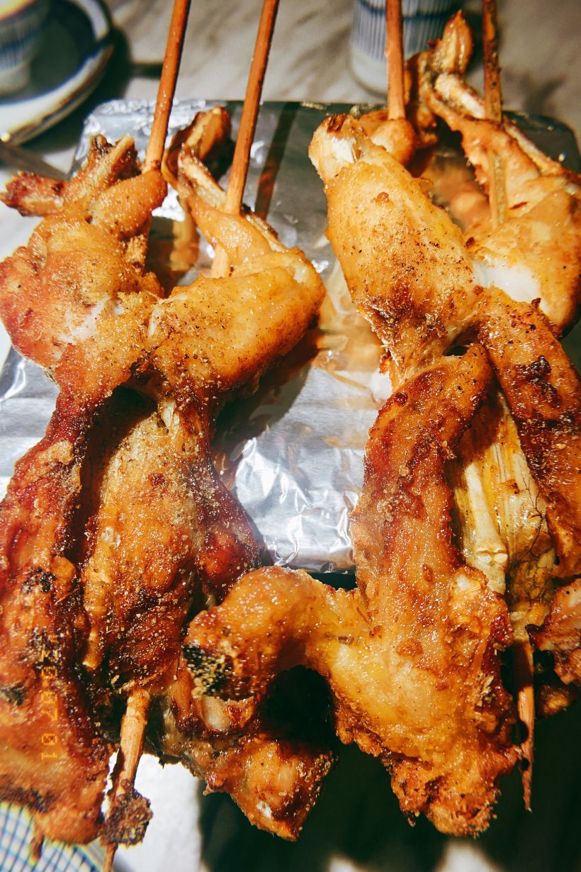 烤田鸡,特别香,脆脆的,很好吃,推荐.