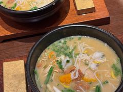 -银米·云南传统过桥米线(双廊黑金冠店)