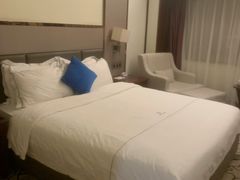 -深圳君逸国际酒店(龙岗横岗塘坑地铁站店)