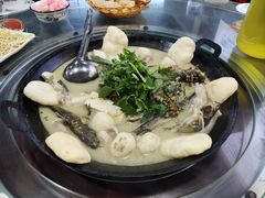 -丹水桥地锅鱼·翘嘴鲌·地方特色全鱼宴(丹江口大坝店)