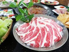 -茅草房·河畔园林火锅