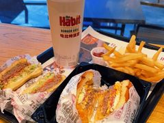 -The Habit Burger Grill 哈比特汉堡(爱琴海店)