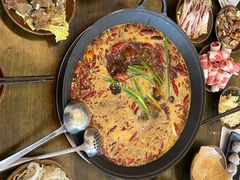 -黄潇洒老火锅(九眼桥宏济巷店)