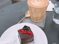 -UNI UNI(环亚凯瑟琳店)