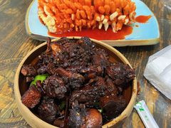 砂钵黑鸭-神仙钵湘香土菜馆(光华路店)