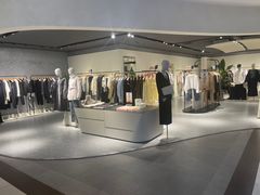 -奎屯友好时尚购物中心