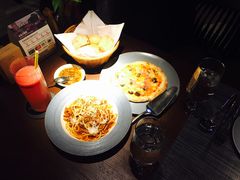 -卡普里披萨·牛扒·下午茶