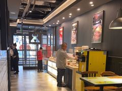 -豪享来中西餐厅(延安东路店)