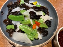 -云海肴·汽锅鸡·云南菜(天山百盛优客店)