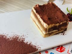 -必胜客(上海新南方商城PH店)