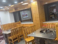 -屯老二农家铁锅炖·行业领军者(梅江店)
