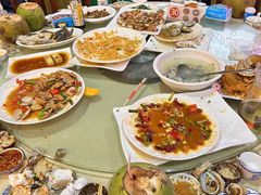 -三亚火车头万人海鲜广场