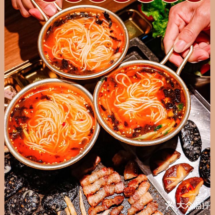 What❓冰面配烤肉[惊恐]这是什么神仙吃法‼️