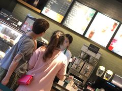 -星巴克臻选(莘庄仲盛店)