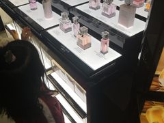 -日上免税店(三径路t3店)