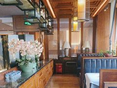 -八府香鸭·啫啫煲(华山路店)