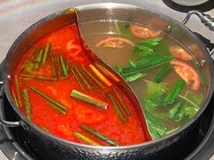 -伴山牛贵州黄牛肉火锅·苗疆非遗艺术餐厅(上海首店)