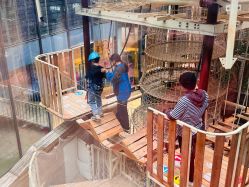 -PIPIKINGDOM皮皮王国欢乐号(欢乐海岸购物中心店)