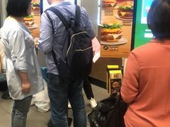 -麦当劳(轻轨曹杨路店)