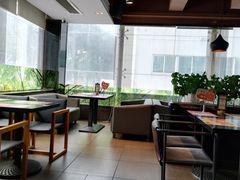 -伯顿西餐厅(厚街香榭丽店)
