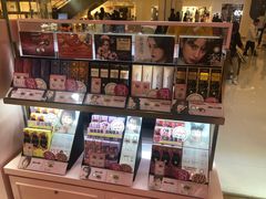 -4inlook美目美佳隐形眼镜店(恒隆广场店)