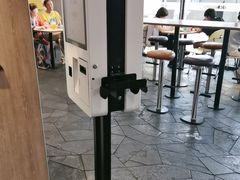 -麦当劳(国家体育场南路店)
