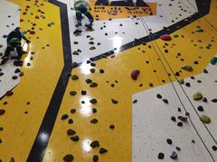 -问山MountQuest攀岩馆