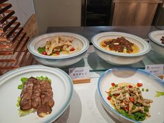 -腾阁自助餐厅(朝林广场店)