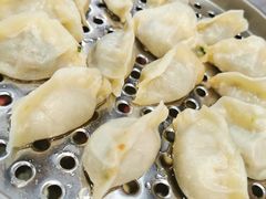 牛肉芹菜蒸饺-石老头关东饺子王·东北菜(嘉华鑫城店)