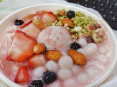 草莓代餐-茉甜手作·酸奶碗·手工糖水(日新店)