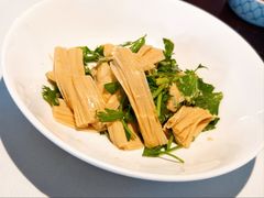 腐竹凉拌芹菜-柴门·头啖汤(天安千树店)