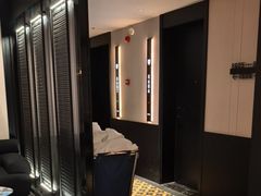 -万泊酒店(长沙五一广场国金中心店)