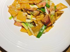 洋芋炒陕南腊肉-東舍食唐精品陕菜馆