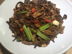 砂锅鹿茸菌-味莊·青岛菜(云霄路店)