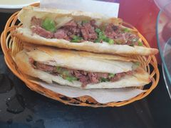 -秦小龙驴肉火烧馆