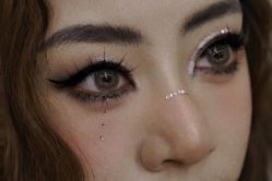 -红馆妆造(中央大街店)