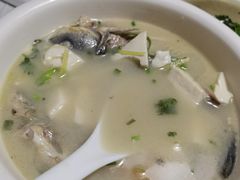 鲫鱼豆腐汤-隐居家宴