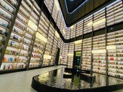 -上海虹桥中心爱琴海亚朵S酒店