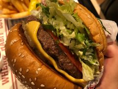 -The Habit Burger Grill 哈比特汉堡(复兴soho店)