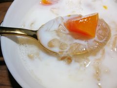 鲜奶雪耳炖木瓜-炖物24章·顺时轻养茶(杭州大厦店)