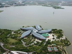 -上海滴水湖皇冠假日酒店