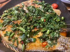 香茅草烤罗非鱼-云海肴·汽锅鸡·云南菜(天山百盛优客店)