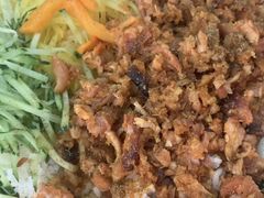 -张秀梅烤肉拌饭脆皮鸡饭