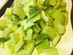拍黄瓜-小桂林烧鸽子
