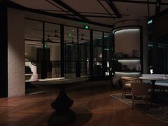 -瑰丽酒店·海吧·天际下午茶·现场DJ·天台酒吧